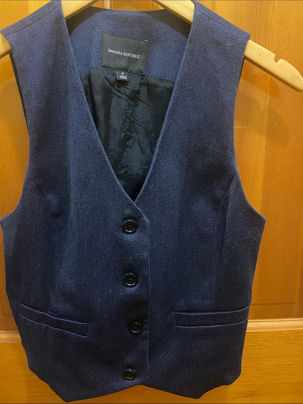 Banana Republic women’s Dark Navy Button-Front Vest